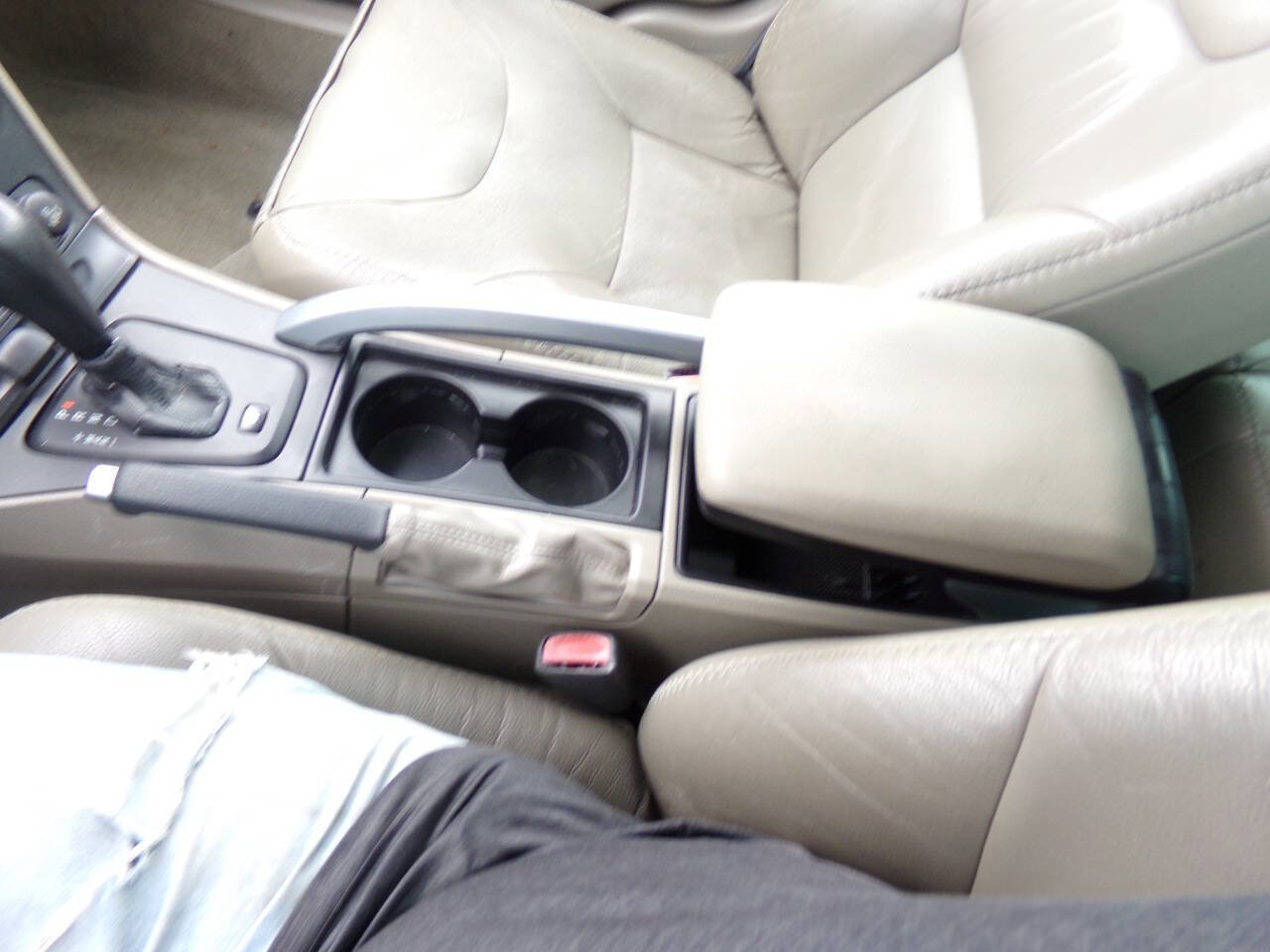 Used 2004 Volvo V70 AWD/4WD image 15