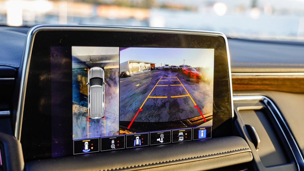 Used 2024 Chevrolet Suburban High Country w/ Premium Package image 30