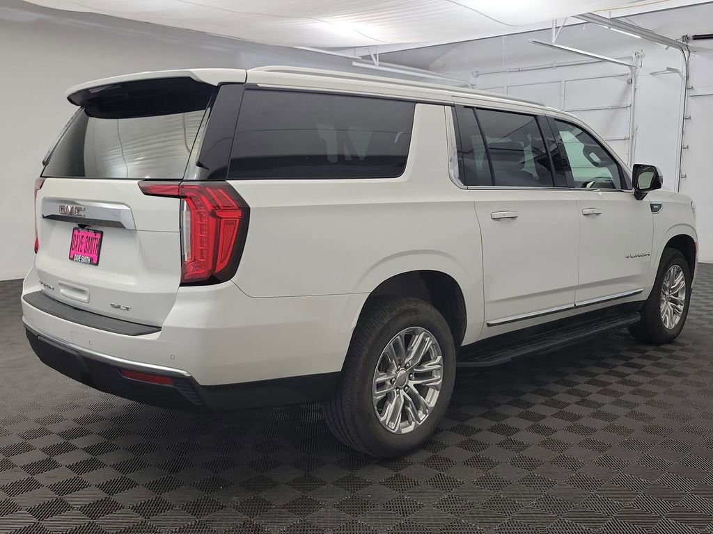 Used 2022 GMC Yukon XL SLT w/ SLT Luxury Package image 7