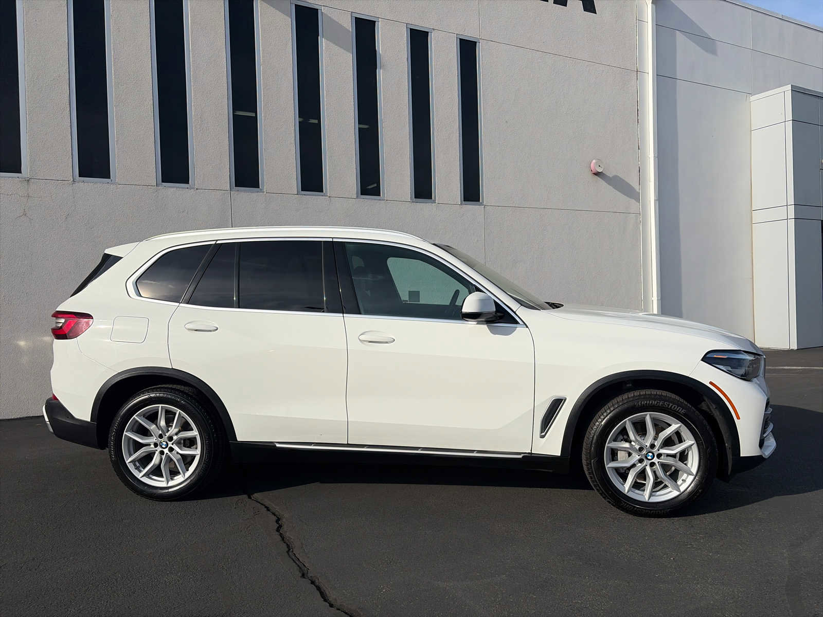 Used 2023 BMW X5 sDrive40i image 3