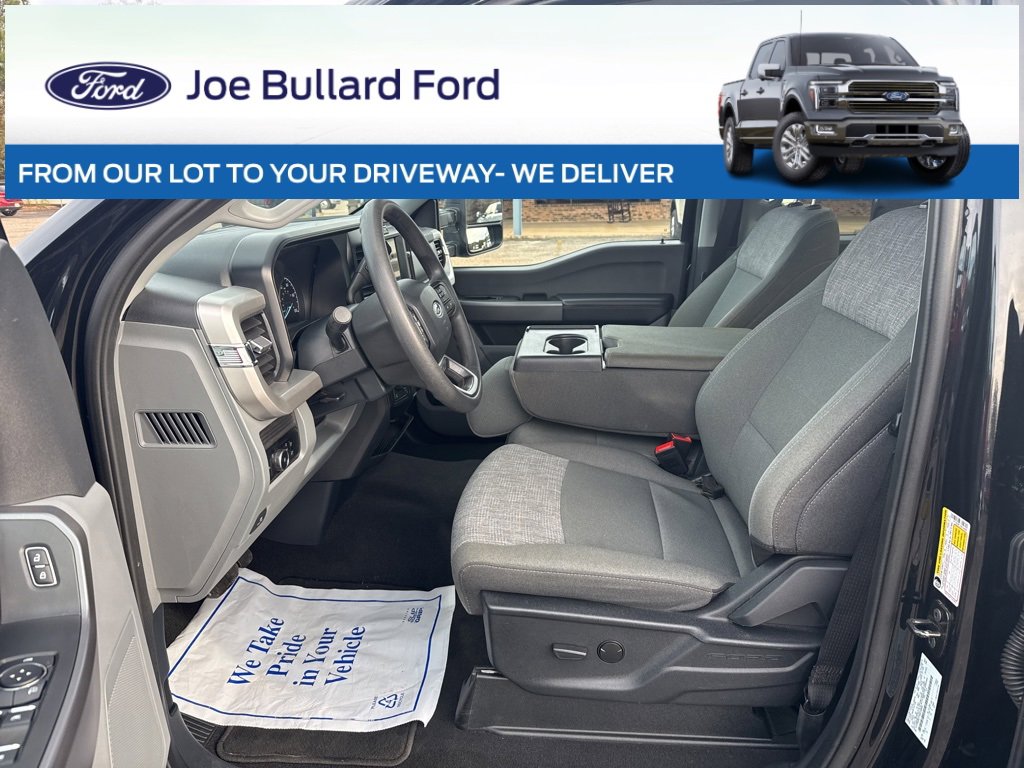 Used 2025 Ford F250 XLT w/ FX4 Off-Road Package image 4