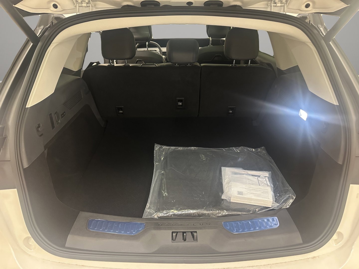 New 2026 Lincoln Nautilus Premier w/ Equipment Group 102A image 10