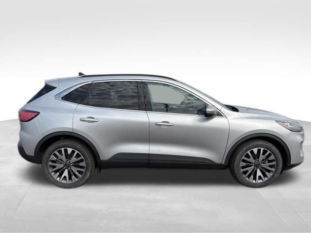 Used 2020 Ford Escape Titanium image 8