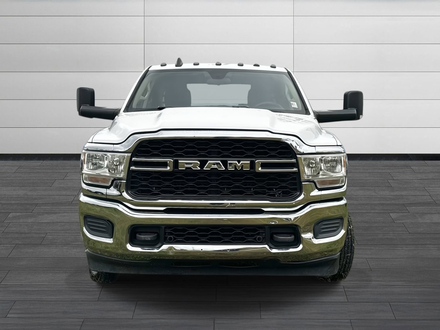 Used 2019 RAM 3500 Tradesman w/ Chrome Appearance Group AWD/4WD image 8
