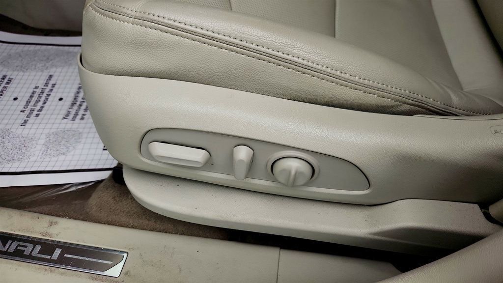 Used 2019 GMC Terrain Denali w/ Advanced Safety Package image 12
