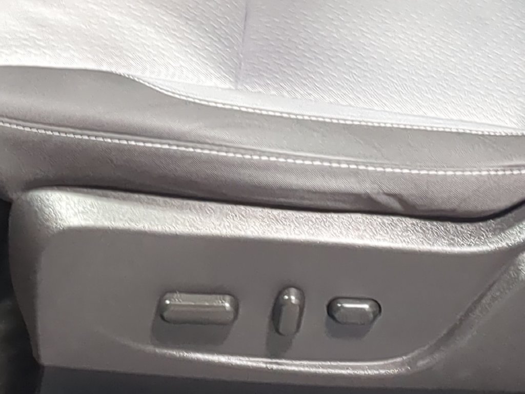 Used 2018 Ford Escape SE w/ Ford Safe & Smart Package FWD image 21