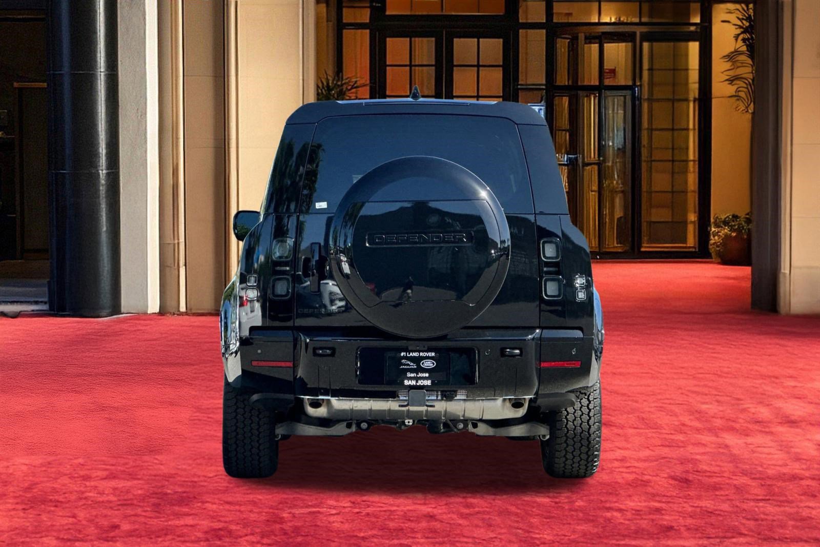 New 2026 Land Rover Defender 130 X-Dynamic SE image 9