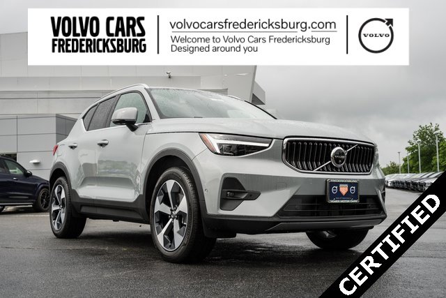 Certified 2025 Volvo XC40 B5 Plus w/ Protection Package Premier