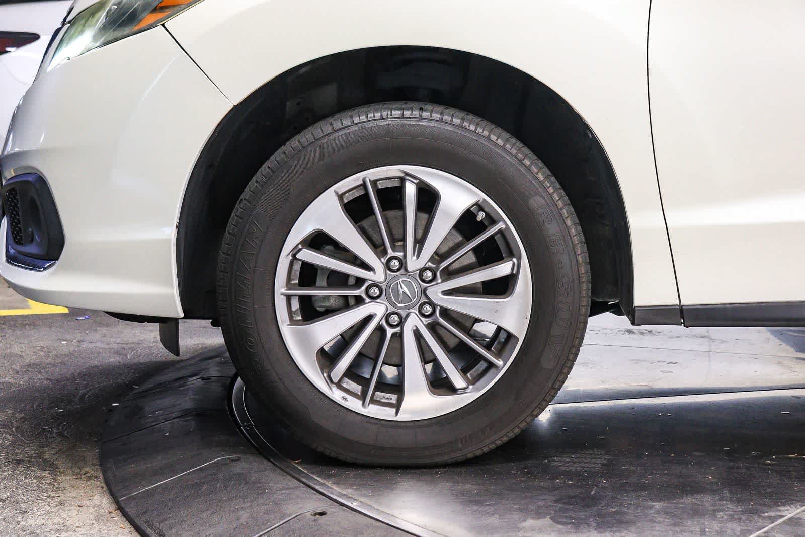 Used 2017 Acura RDX w/ Advance Package FWD image 6
