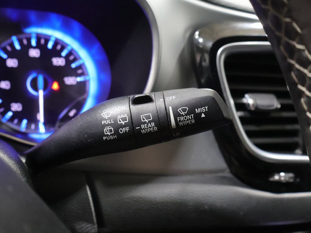 Used 2019 Chrysler Pacifica Touring-L Plus w/ S Appearance Package FWD image 34