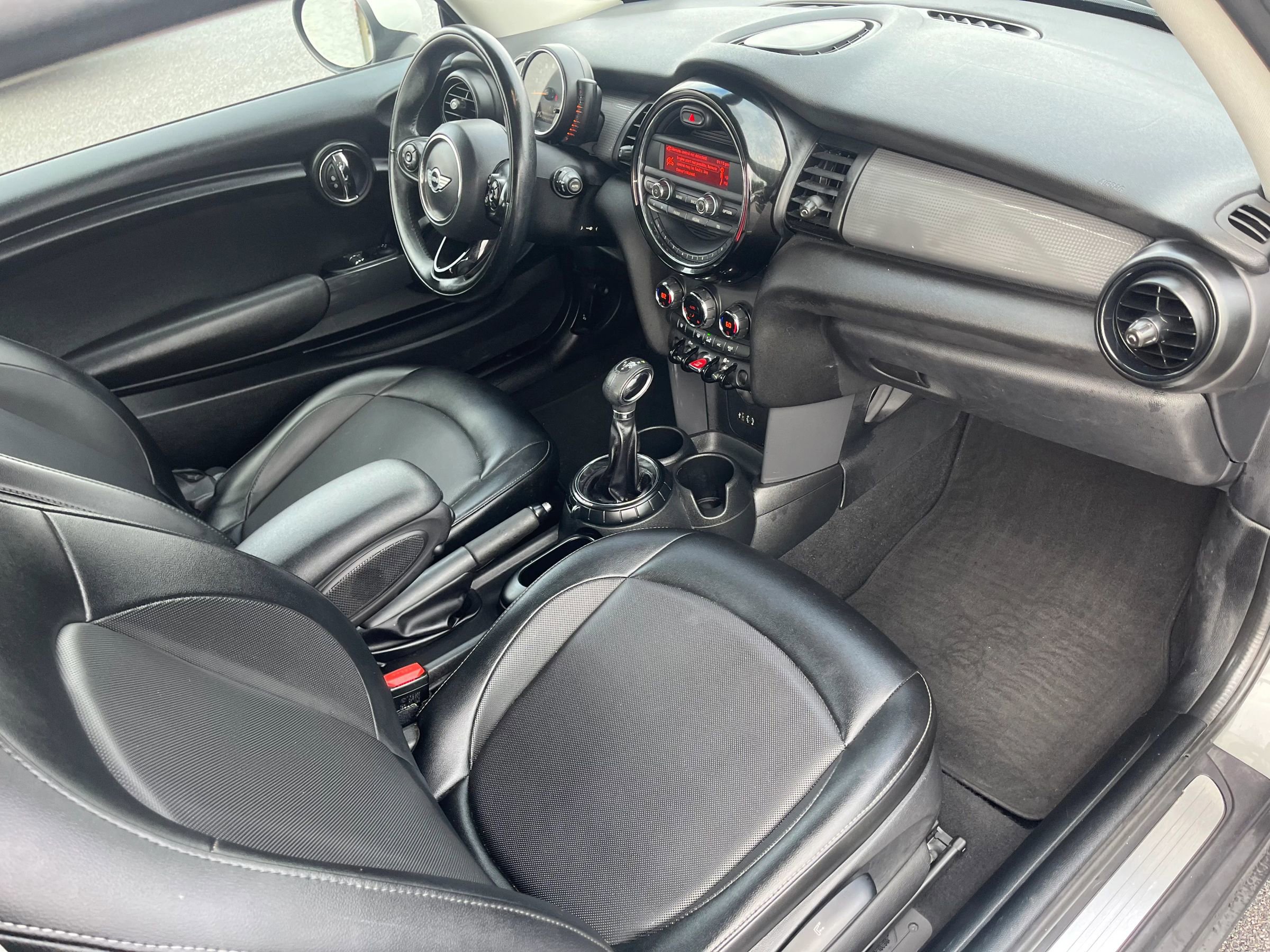 Used 2014 MINI Cooper 2-Door Hardtop image 15