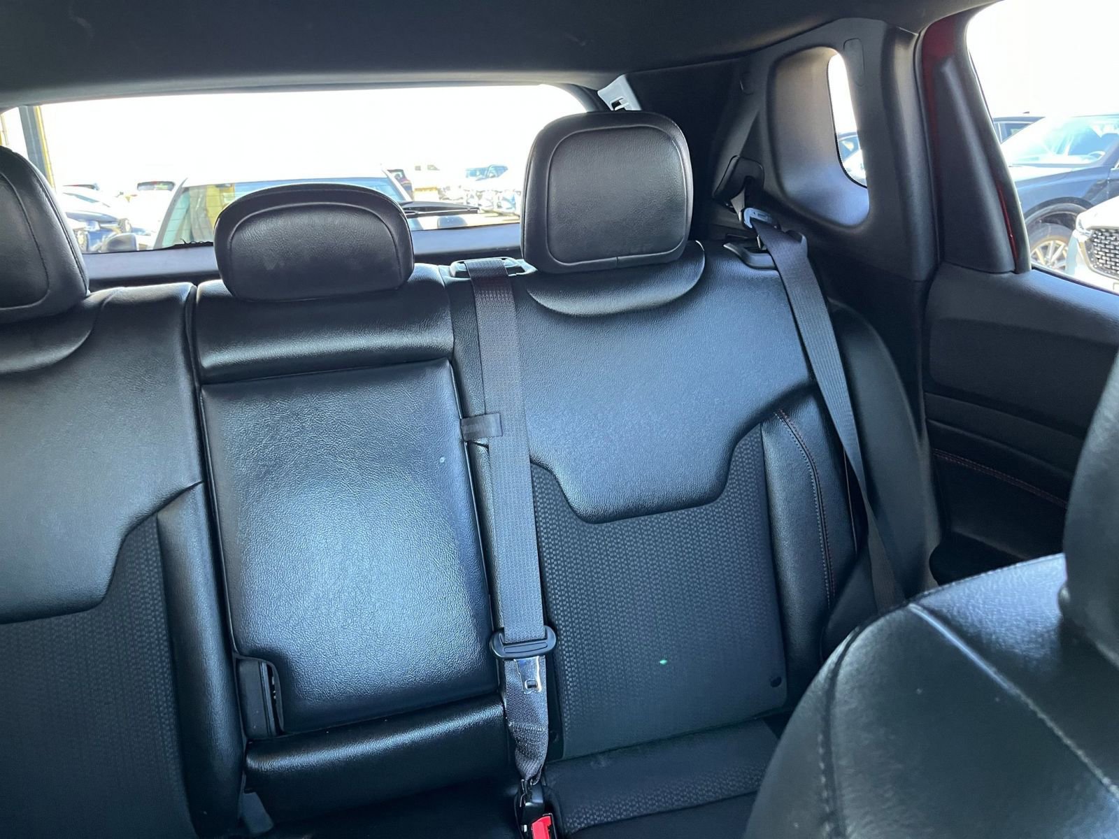 Used 2025 Jeep Compass Trailhawk image 33