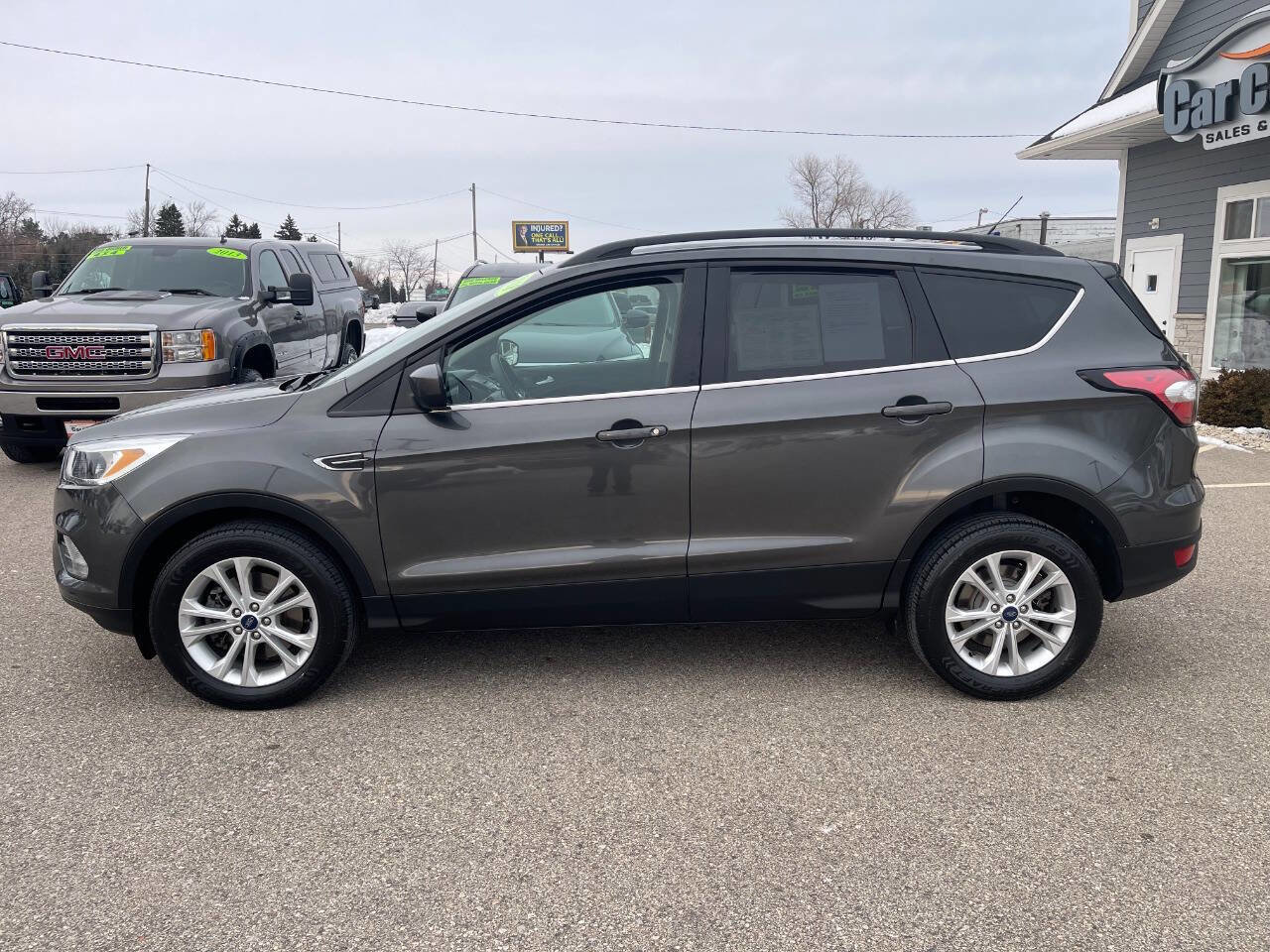 Used 2018 Ford Escape SE image 2