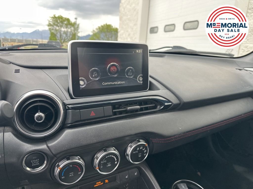 Used 2017 MAZDA MX-5 Miata RF Grand Touring RWD image 12