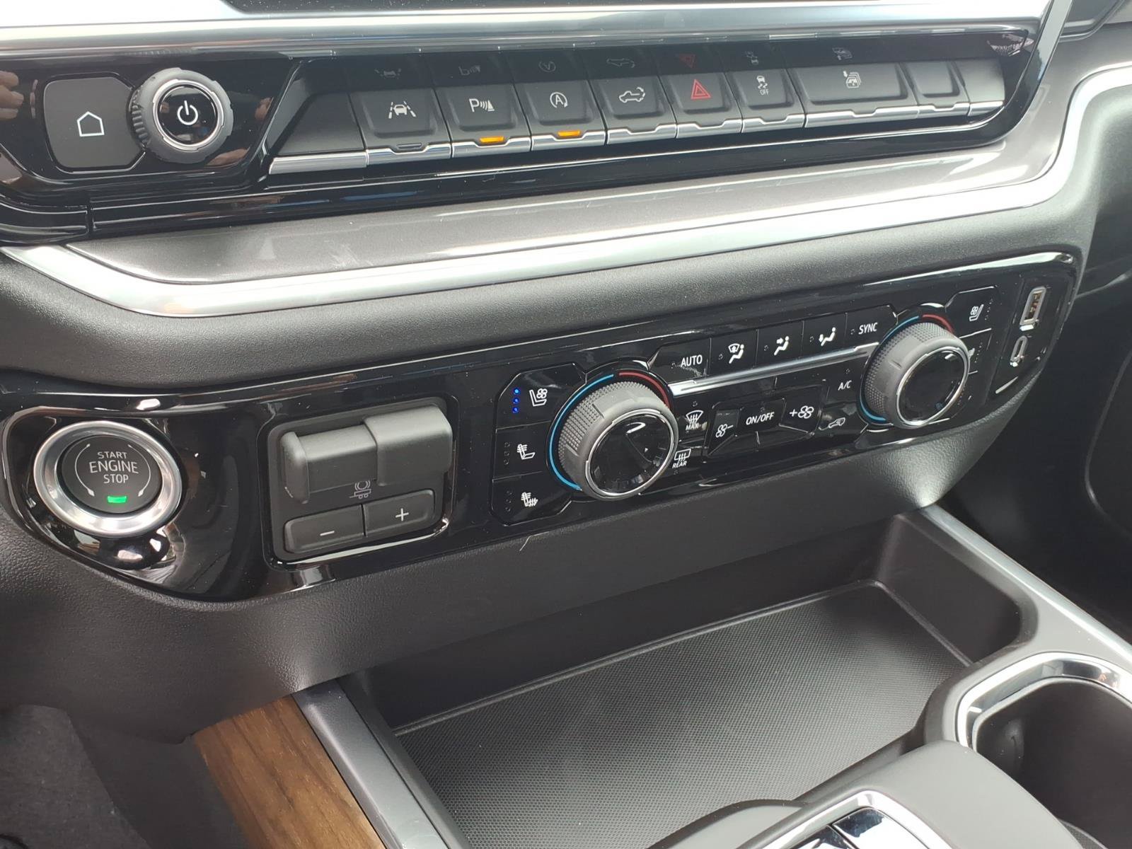 New 2026 Chevrolet Silverado 1500 High Country w/ Technology Package AWD/4WD image 20