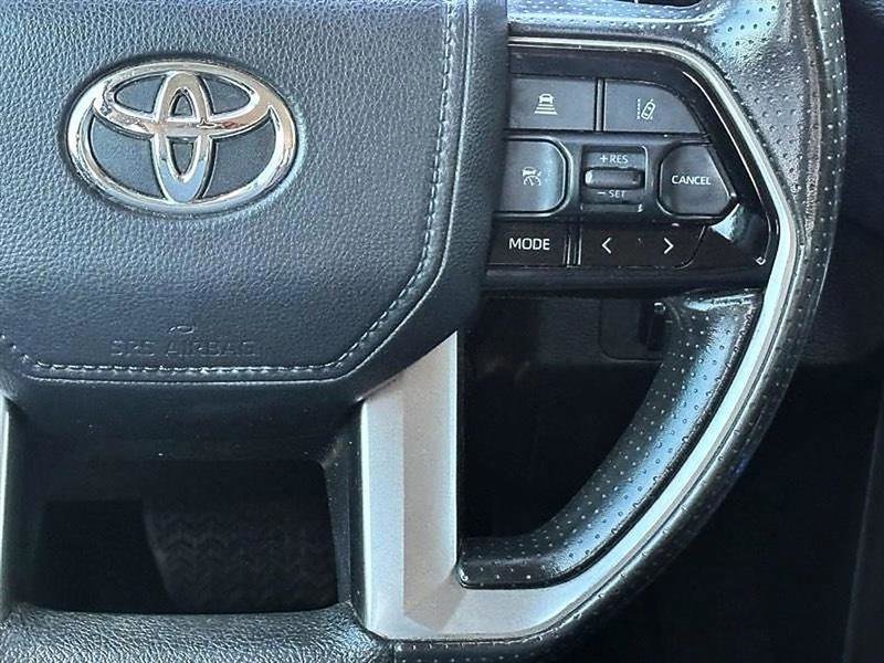Used 2022 Toyota Tundra SR5 w/ SR5 Convenience Package AWD/4WD image 21