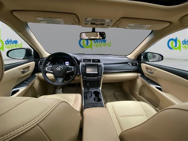 Used 2015 Toyota Camry XLE image 29