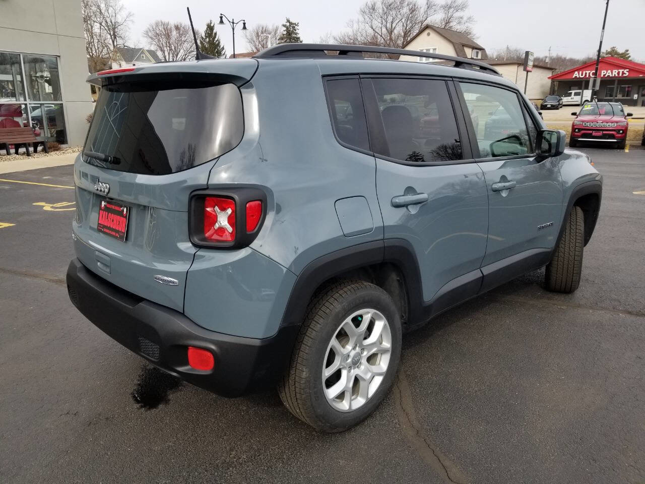 Certified 2018 Jeep Renegade Latitude AWD/4WD image 7