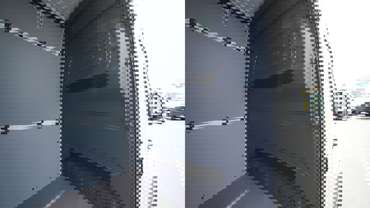 New 2025 Mercedes-Benz Sprinter 2500 image 11