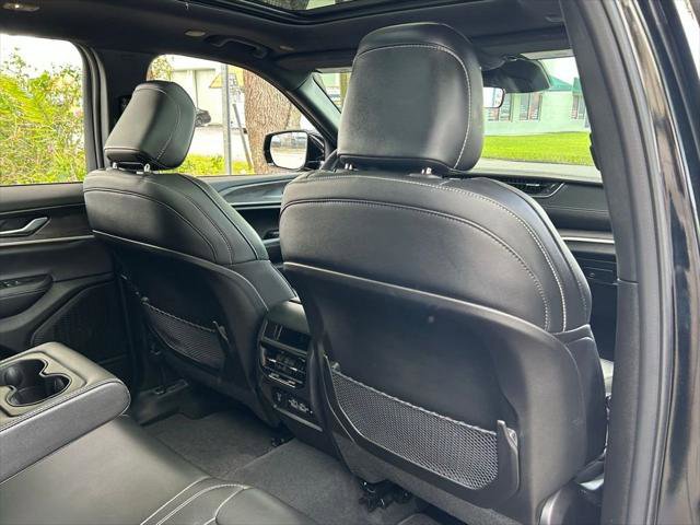 Certified 2025 Jeep Grand Cherokee Limited w/ MOPAR Finishing Package image 41