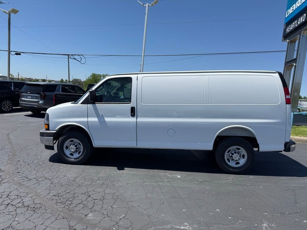 New 2026 Chevrolet Express 2500 w/ Driver Convenience Package RWD image 3