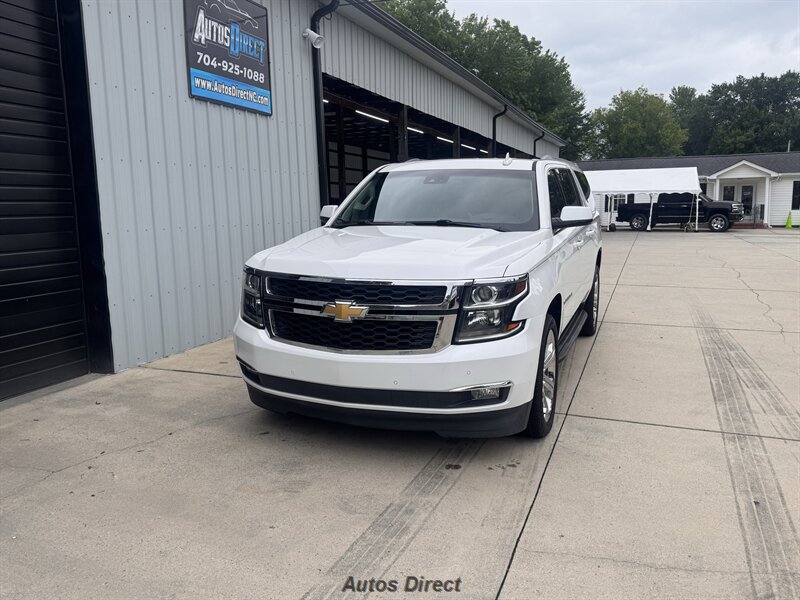 Used 2019 Chevrolet Suburban LT w/ Luxury Package RWD image 13