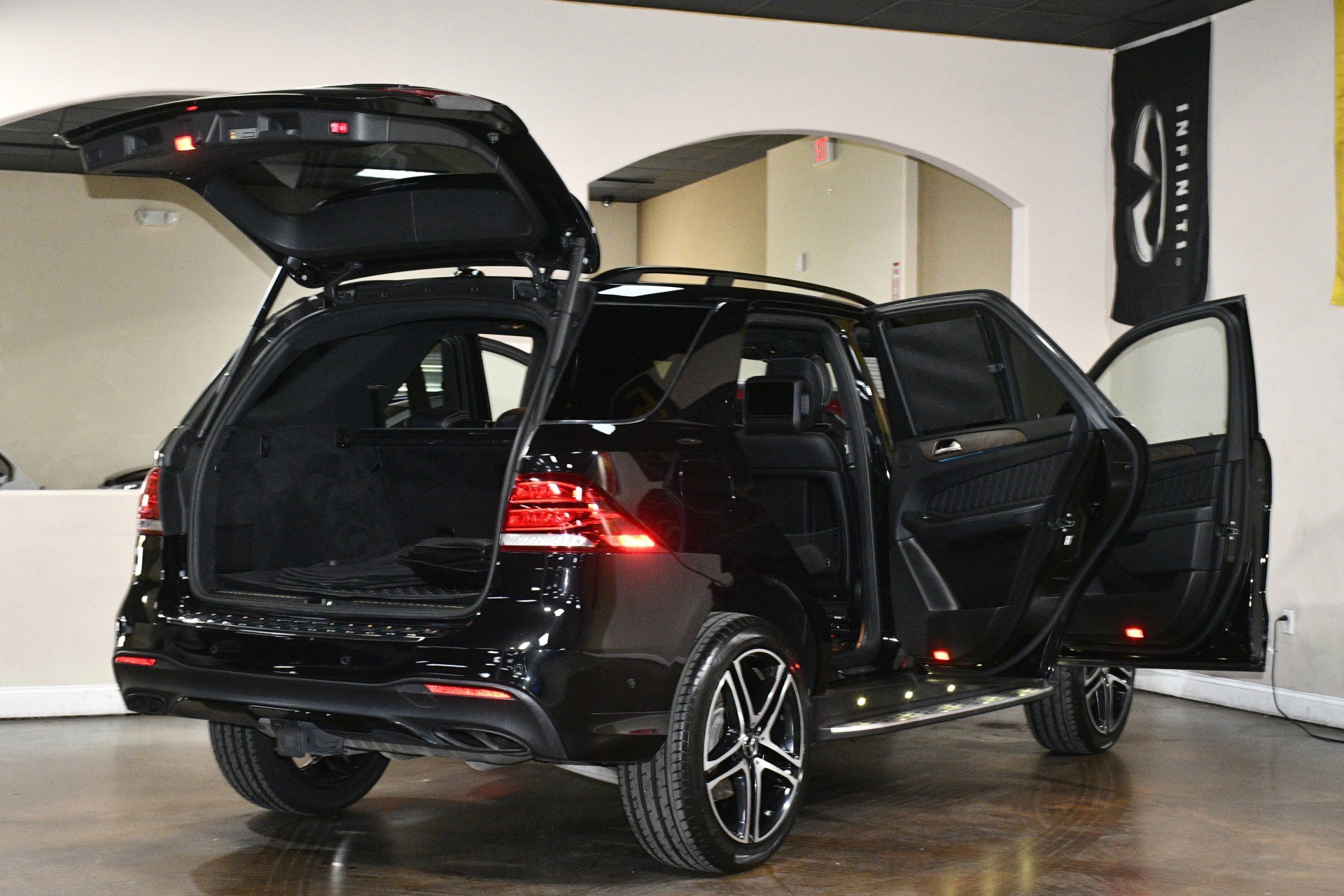 Used 2018 Mercedes-Benz GLE 43 AMG 4MATIC image 91