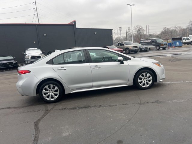 Used 2024 Toyota Corolla LE image 5