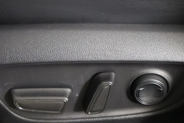 Used 2019 Toyota RAV4 Limited w/ Cold Weather Package AWD/4WD image 28
