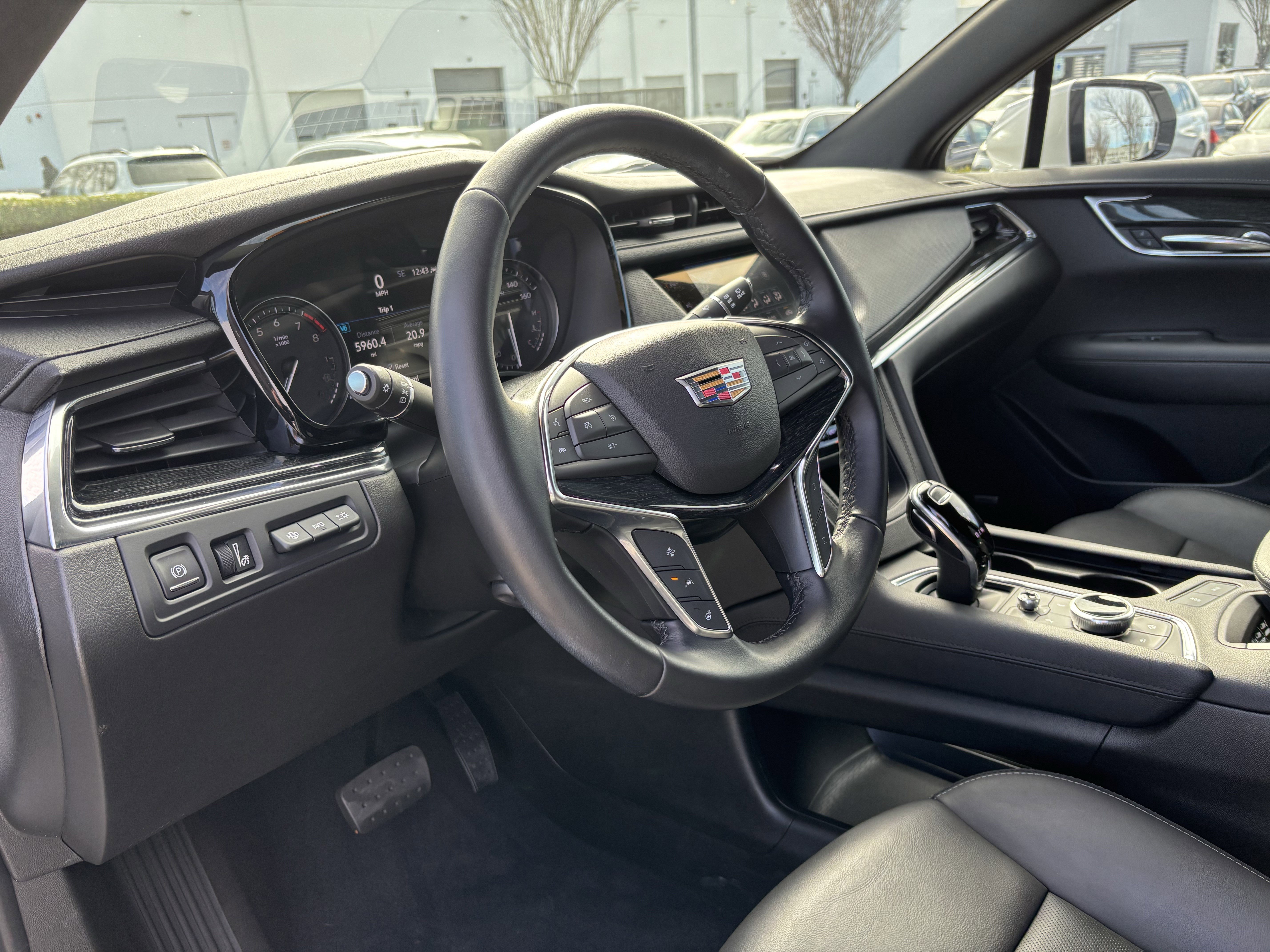 Used 2021 Cadillac XT5 Premium Luxury image 17