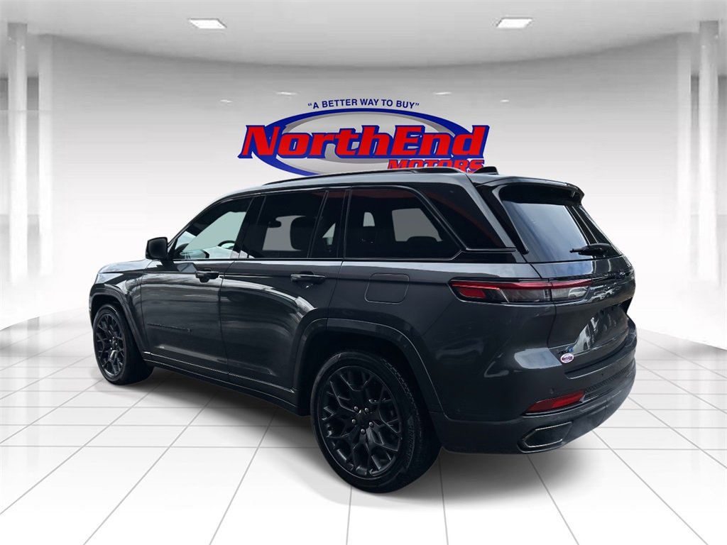 Used 2023 Jeep Grand Cherokee Summit w/ High Altitude Package image 5