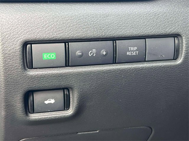 Used 2025 Nissan Sentra SR w/ Trunk Package image 20