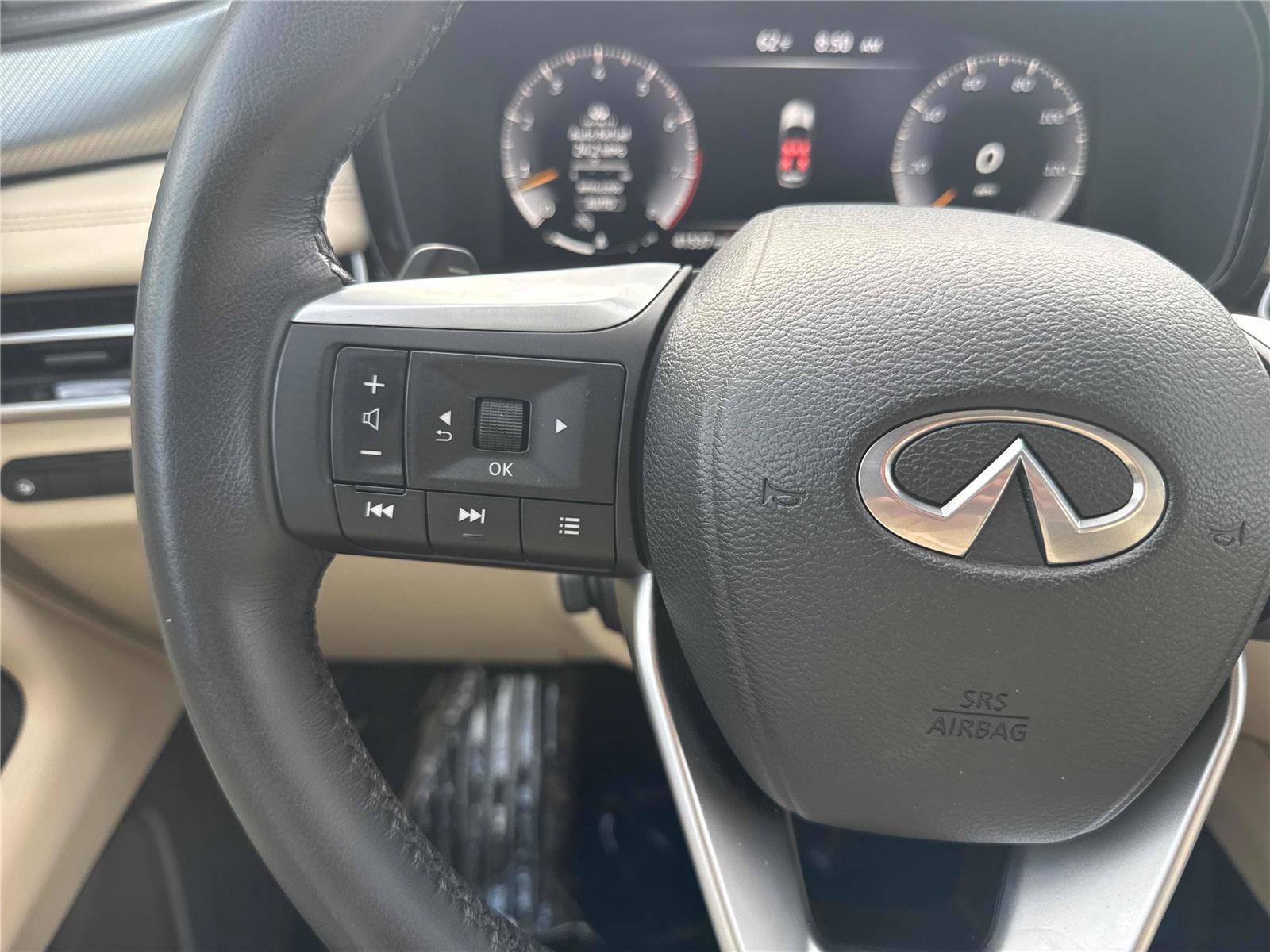 Used 2023 INFINITI QX60 Luxe w/ Cargo Package AWD/4WD image 18