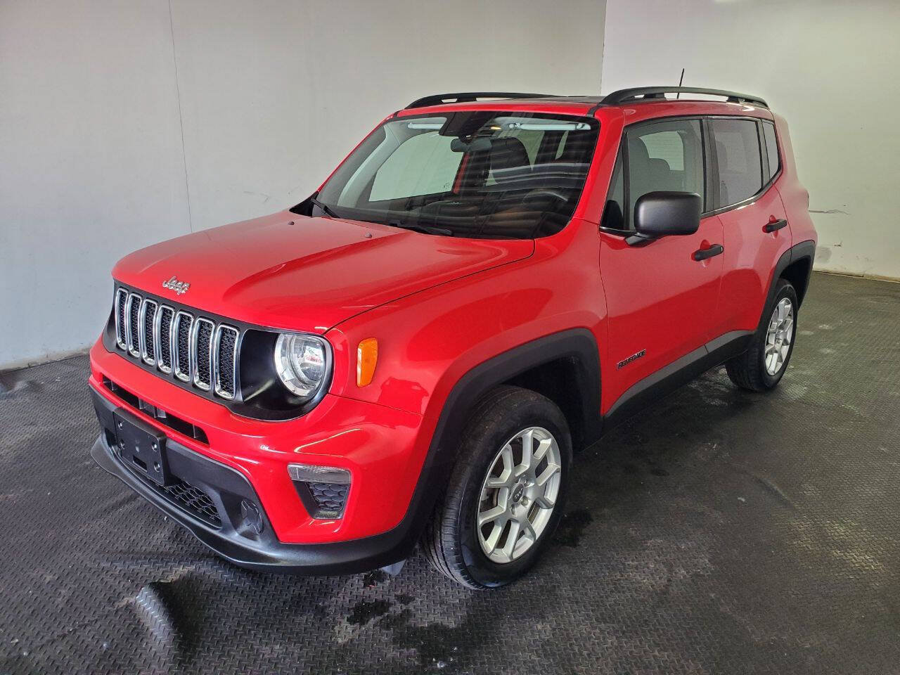 Used 2019 Jeep Renegade Sport w/ Sport Appearance Group AWD/4WD image 1
