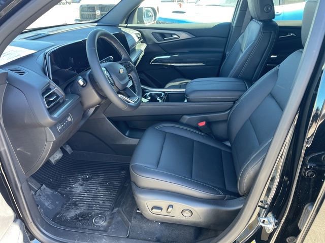 Used 2025 Chevrolet Traverse LT w/ LPO, Floor Liner Package image 3