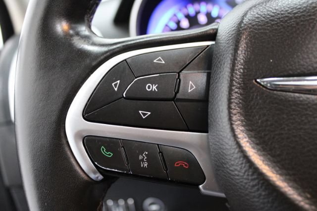 Used 2016 Chrysler 300 Limited RWD image 16