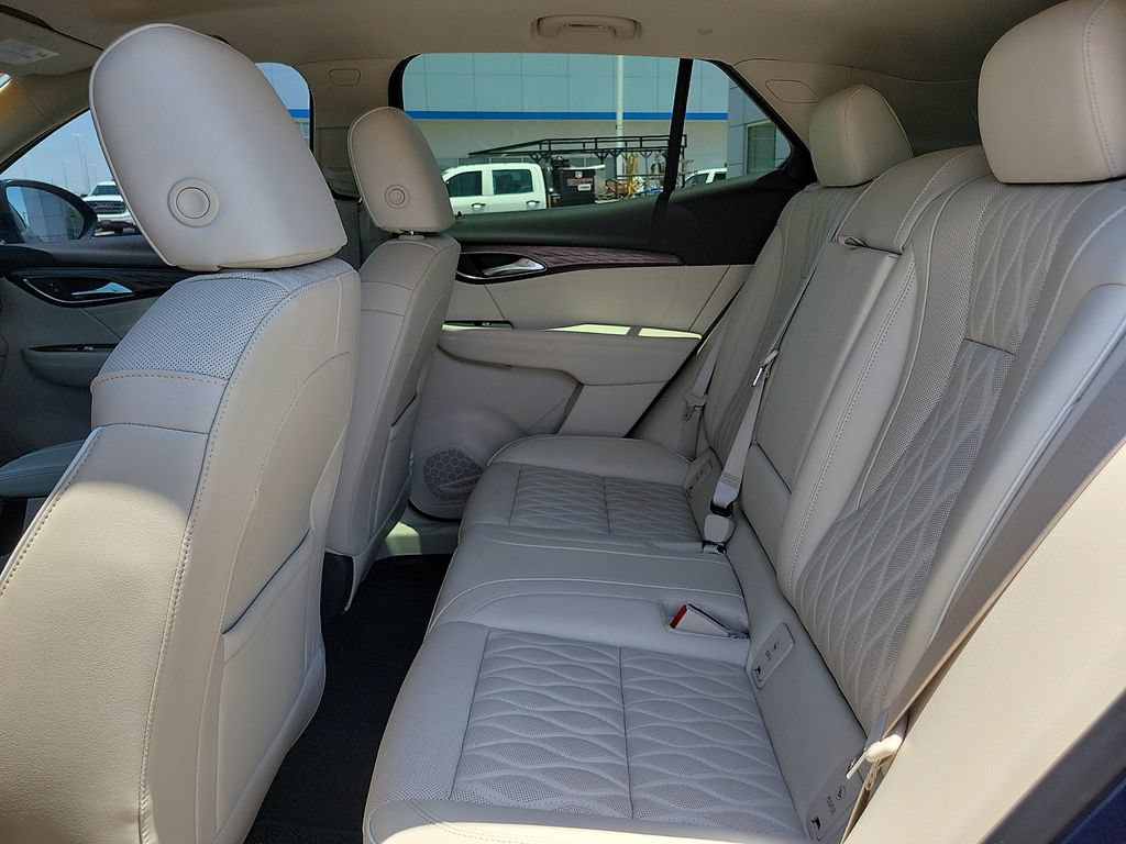 Used 2023 Buick Envision Avenir FWD image 19