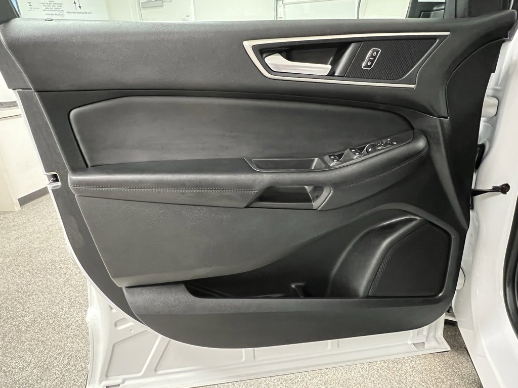 Used 2024 Ford Edge SEL image 26
