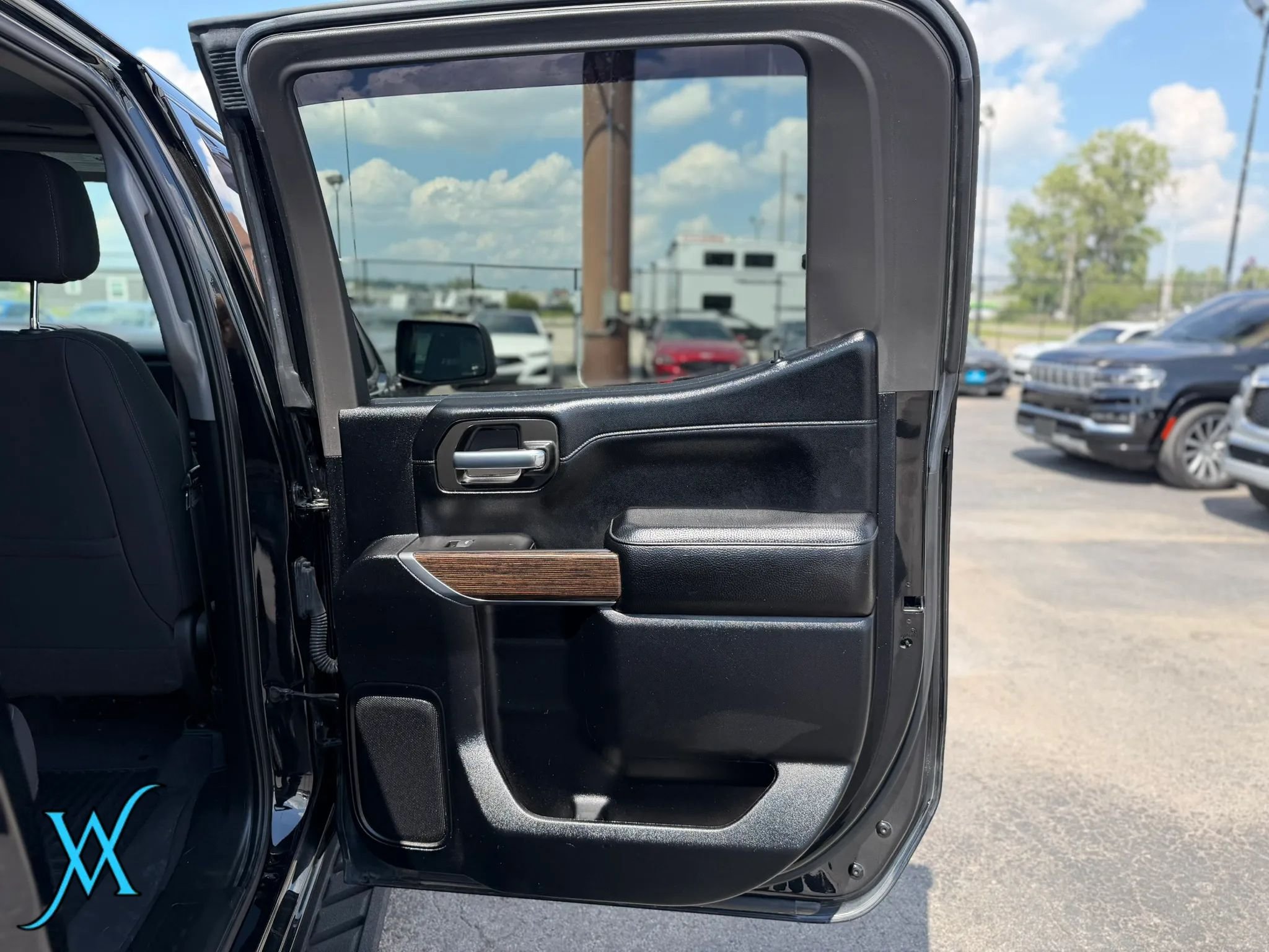 Used 2022 GMC Sierra 1500 Elevation w/ Preferred Package AWD/4WD image 18