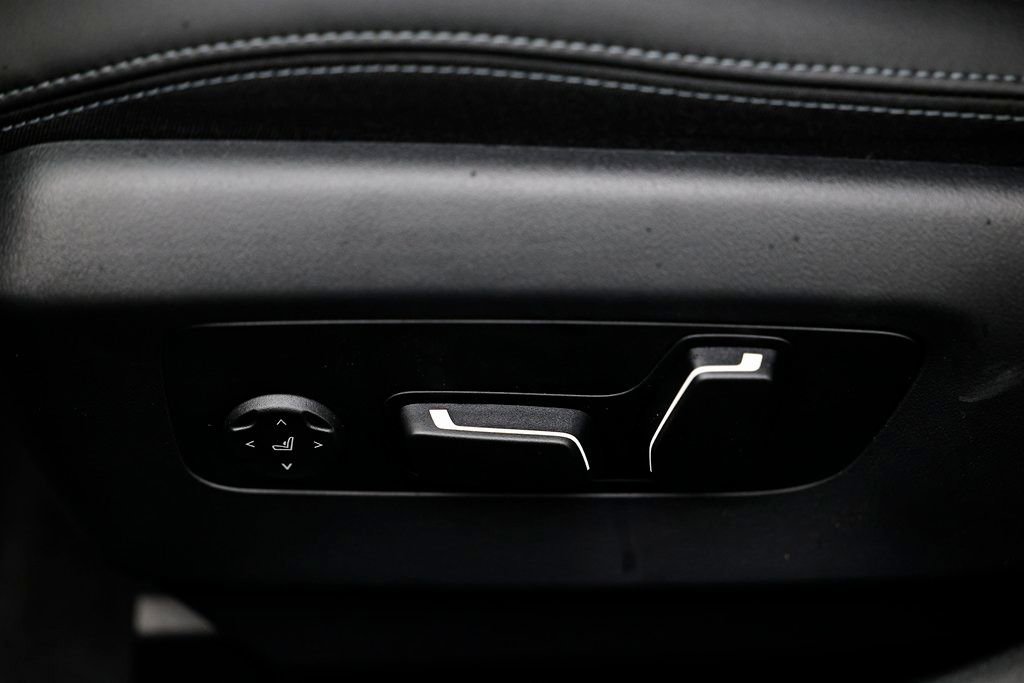 Certified 2025 BMW i5 xDrive40 w/ Premium Package image 25