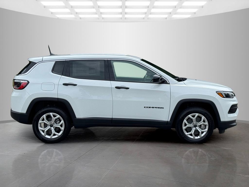 New 2025 Jeep Compass Sport image 7