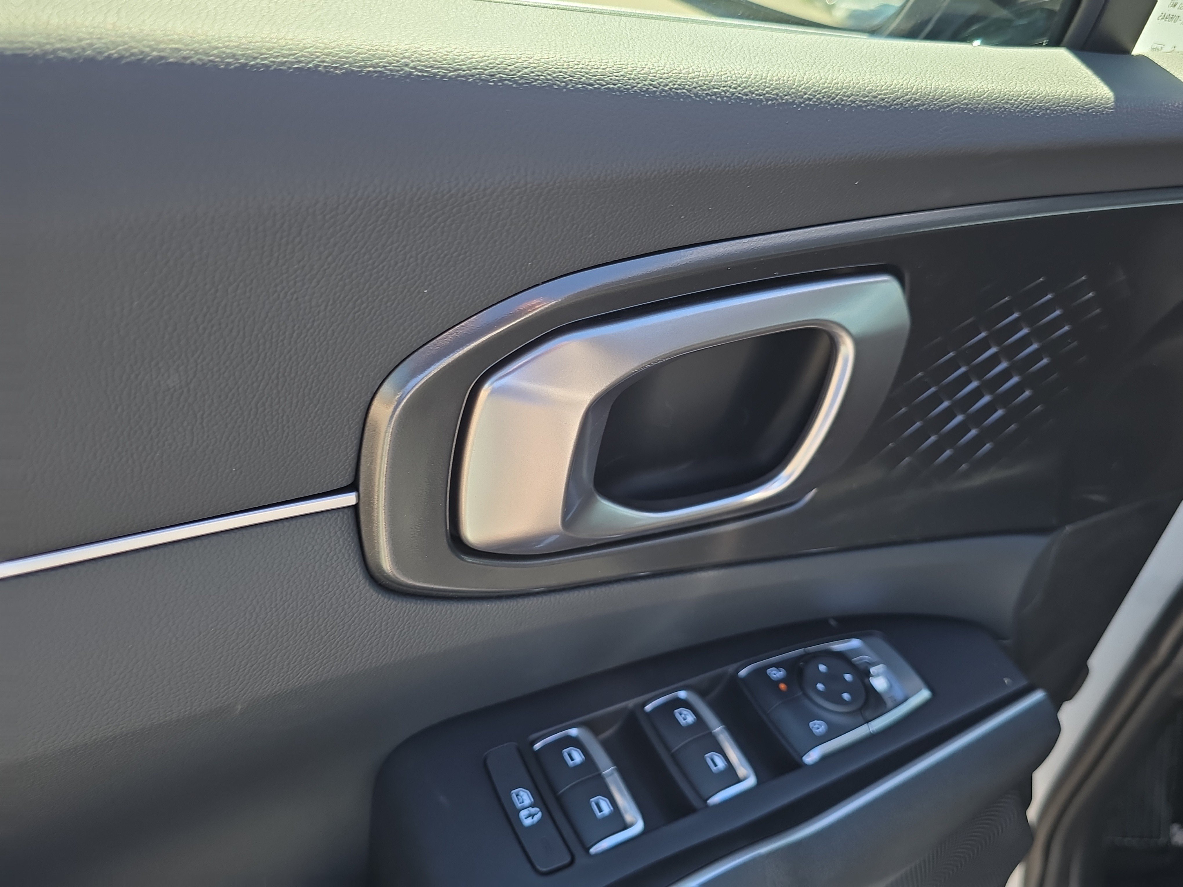 New 2026 Kia Sorento LX FWD image 18