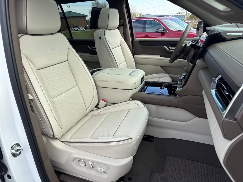 New 2026 GMC Yukon XL Denali w/ Denali Reserve Package image 12