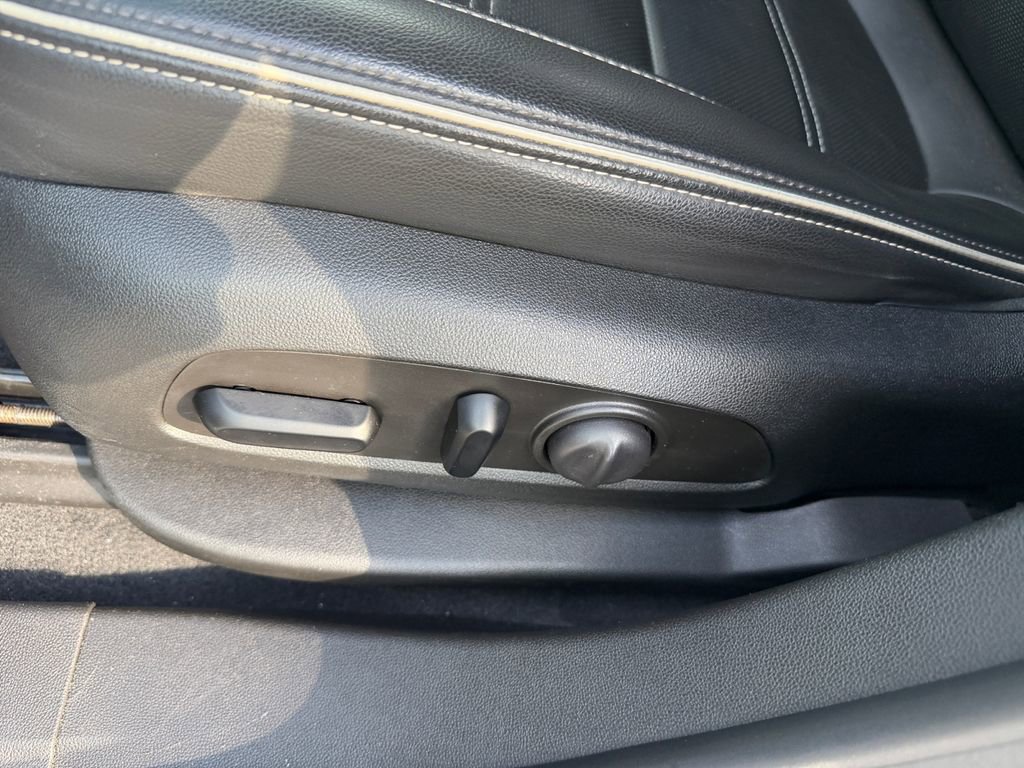 Used 2023 GMC Acadia Denali FWD image 13