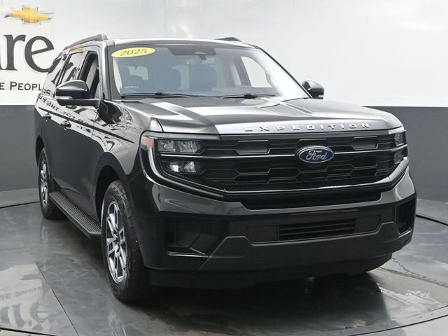 Used 2025 Ford Expedition Active AWD/4WD image 55