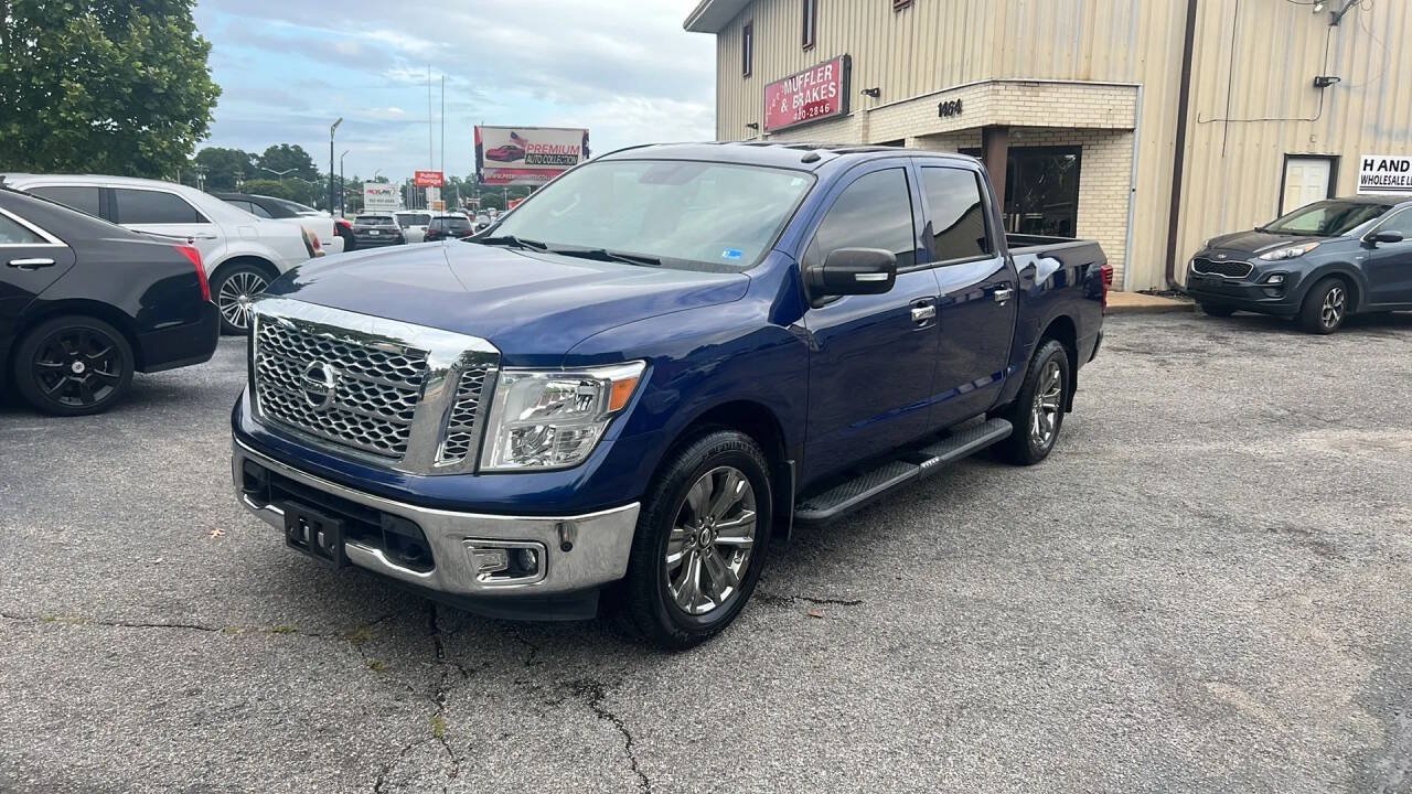 Used 2019 Nissan Titan SV w/ SV Convenience Package