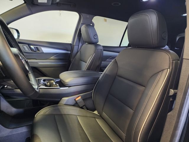 Used 2025 Buick Enclave Preferred image 13