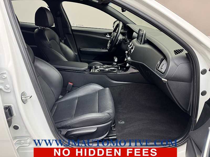 Used 2020 Kia Stinger GT-Line image 19