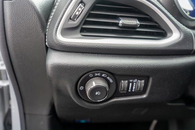 New 2026 Chrysler Pacifica Select image 17