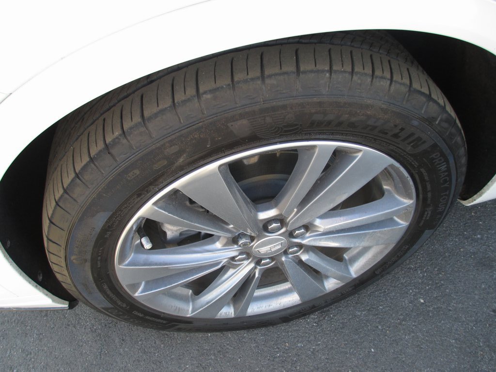 Used 2024 Cadillac XT6 Premium Luxury w/ Technology Package image 12